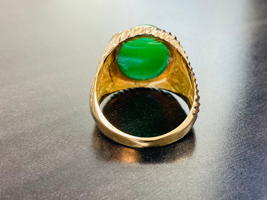 Vintage 9CT Gold Jade Signet Ring